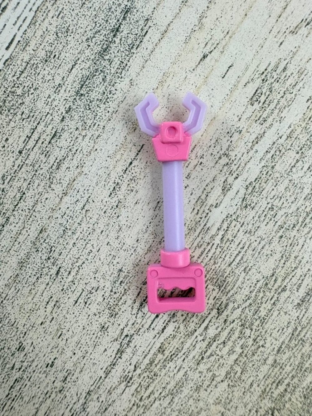 Bluey Granny CLAW ARM Accessory Toy for Figure Playset NEW